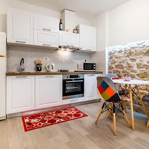 https://studio-apartman-mirela-katel-tafili.splithotels.org